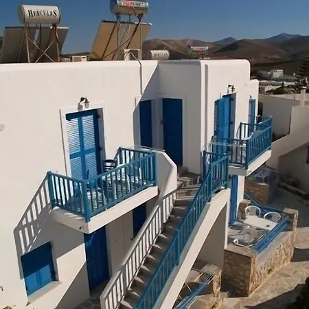 伊奥阿纳酒店 纳乌萨