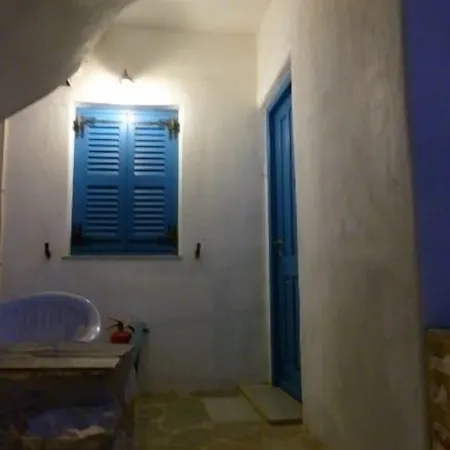 伊奥阿纳酒店 纳乌萨