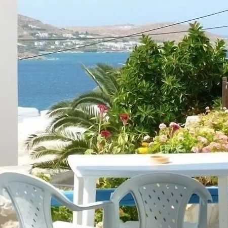 伊奥阿纳酒店 纳乌萨