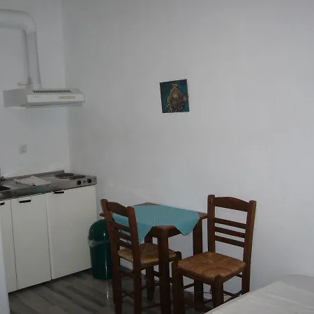 伊奥阿纳酒店 4*