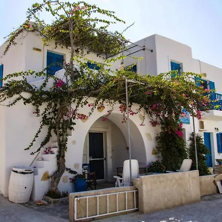 伊奥阿纳酒店 纳乌萨