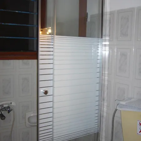 伊奥阿纳酒店 公寓式酒店 纳乌萨