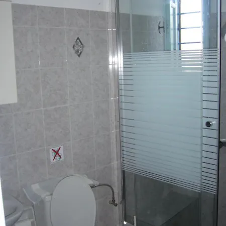 伊奥阿纳酒店 公寓式酒店 纳乌萨