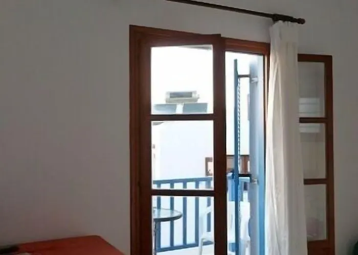 Ioanna מלון דירות 4*