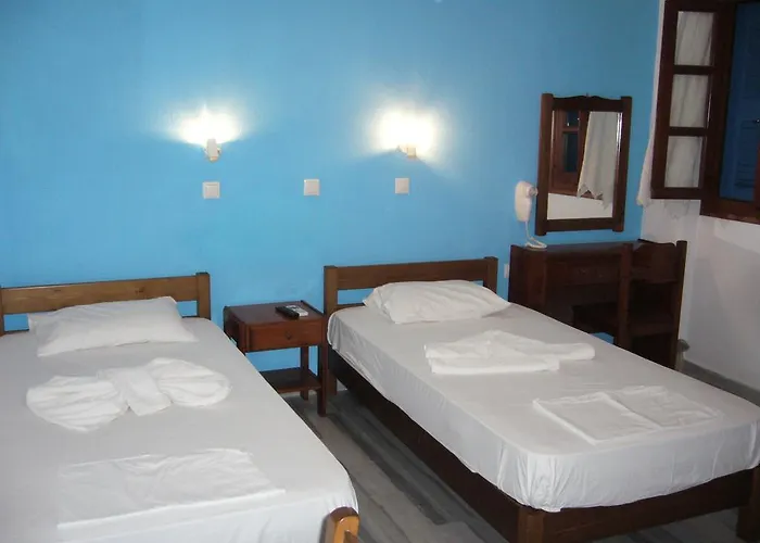 מלון דירות Ioanna 4*