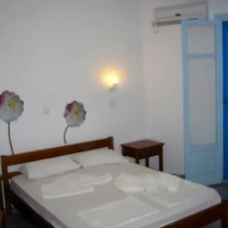 Ioanna Hotel apartamentowy Nausa