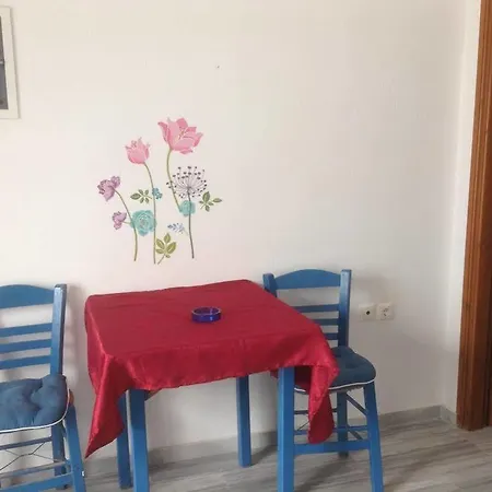 Ioanna Hotel apartamentowy Nausa