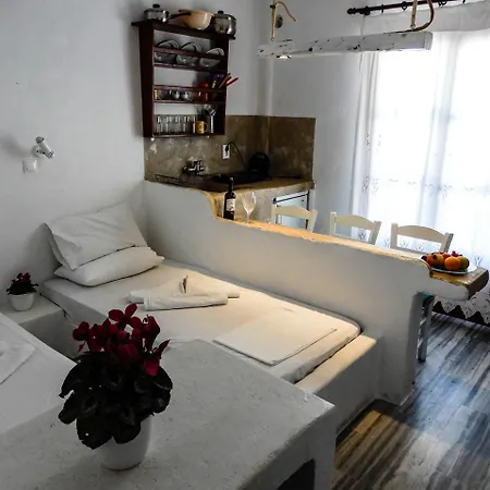 Ioanna Hotel apartamentowy Nausa
